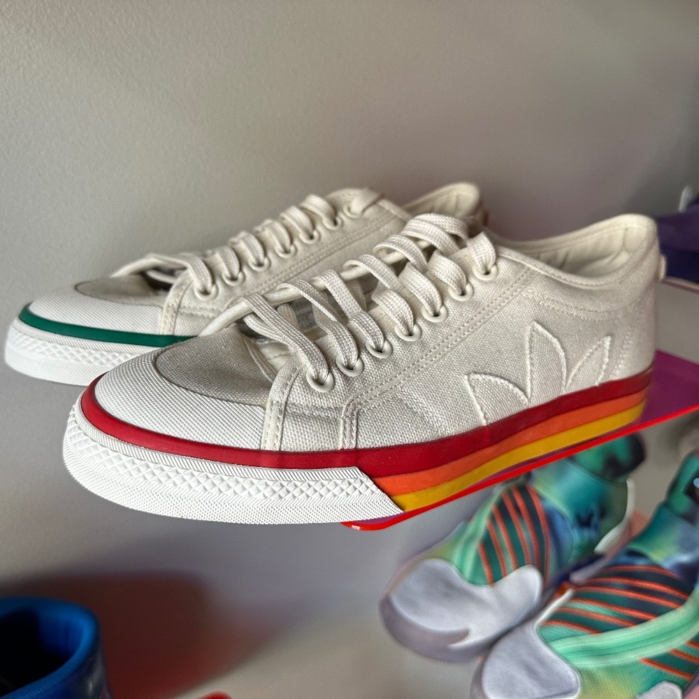 adidas Nizza 'Pride' EF2319